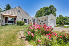 Charming Farmington Home about 5 Mi to UConn Health!
